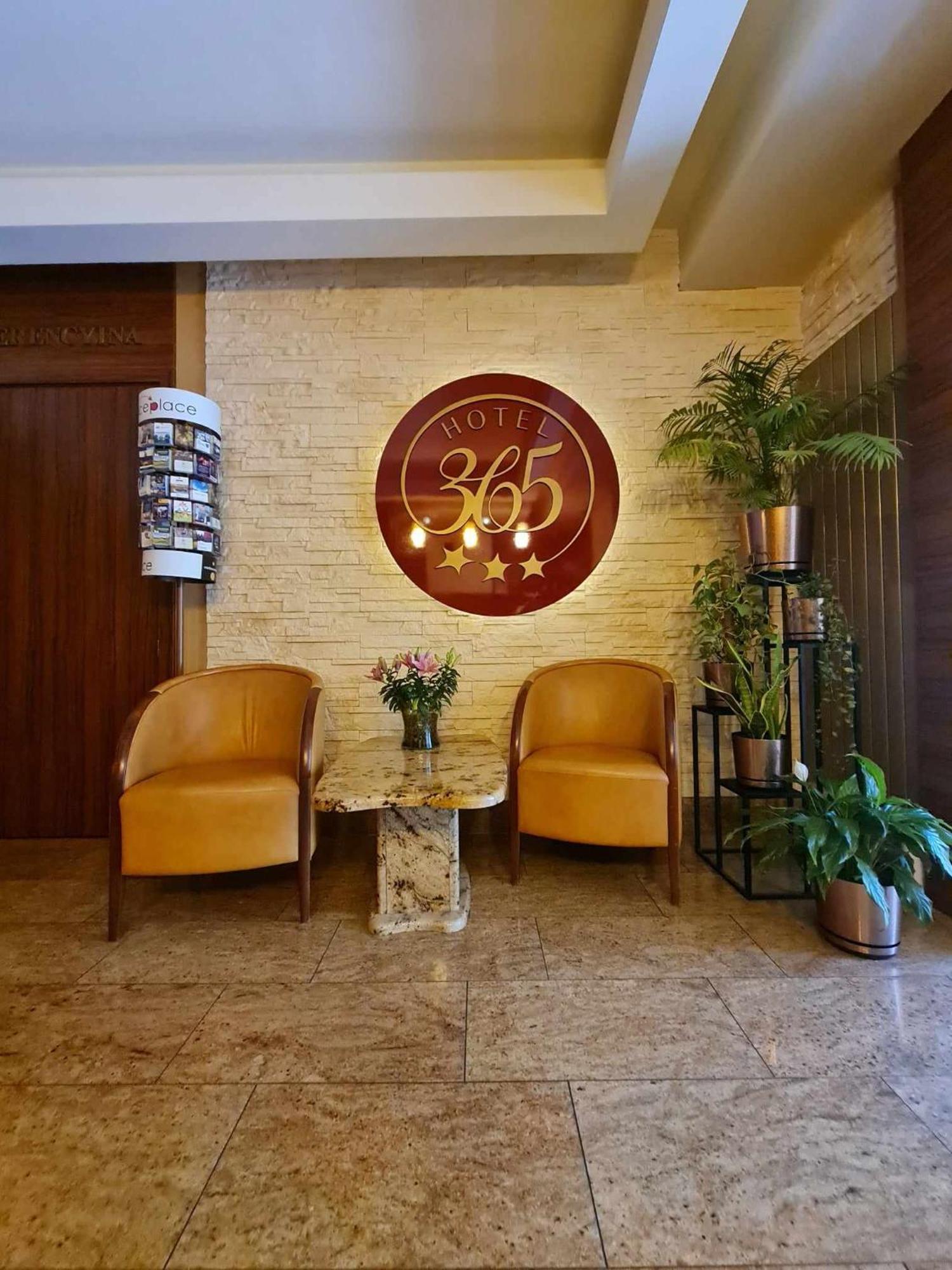 Hotel 365 Kielce Dış mekan fotoğraf