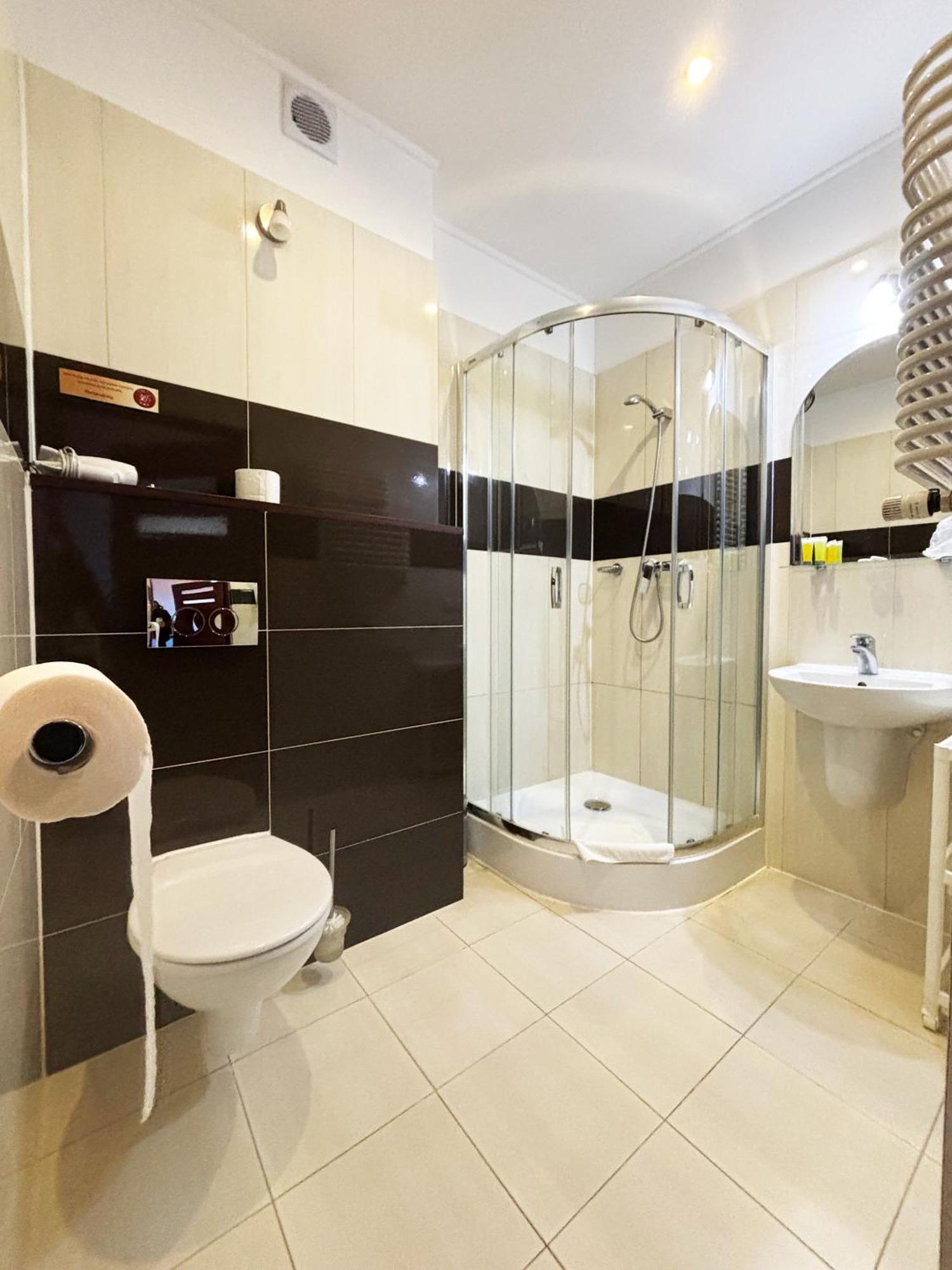 Hotel 365 Kielce Dış mekan fotoğraf